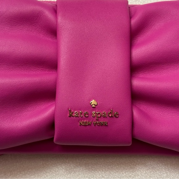 Lovely Kate Spade Millie Bow Wristlet NWT - Picture 7 of 8